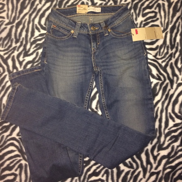 Levi's Bold Curve skinny jeans size 24 fits 00