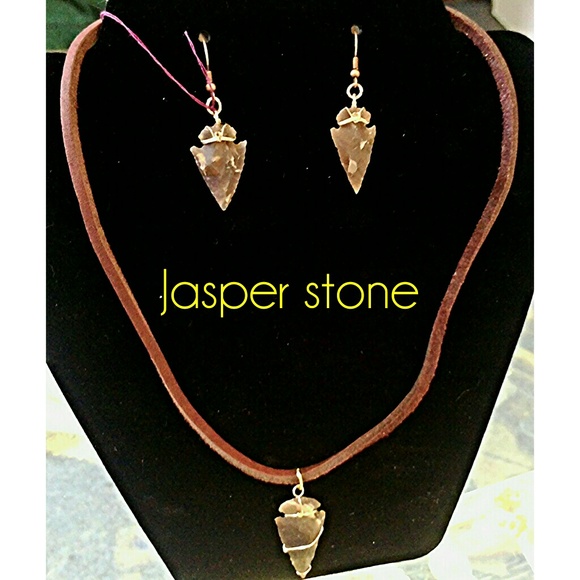 Wire wrapped Arrowhead necklace leather - Picture 2 of 7