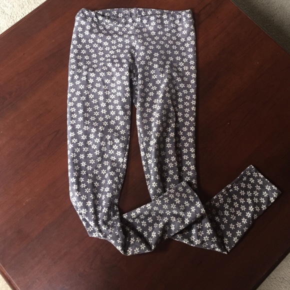 Brandy Melville floral leggings