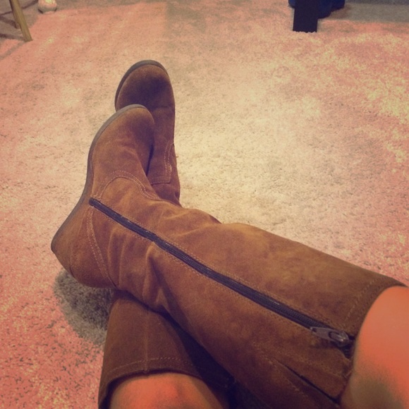 Suede boots
