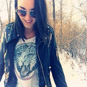 Meet your Posher, Megan