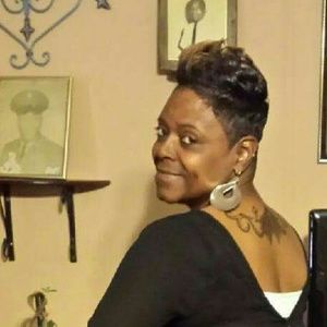 Meet your Posher, Tonya