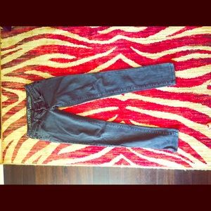 BULLHEAD SKINNY JEANS!
