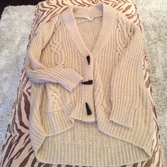 Cozy fall sweater 🍁