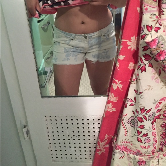American Eagle Blue/White Floral Shorts