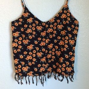 Floral button up tank w/ fringe 😍