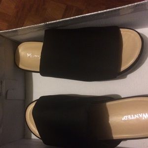 Wanted platform sandals