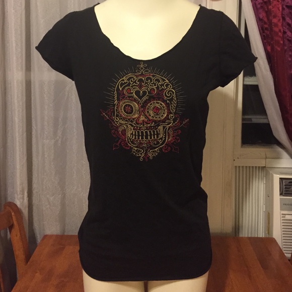 Raw Edge Black Sugar Skull Tee from Lucky