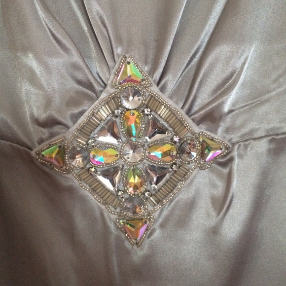 August Silk - Picture 2 of 4