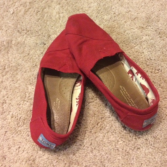 Toms