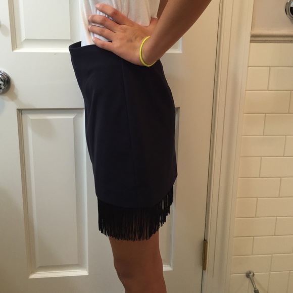 Navy fringed skirt by H&M - Picture 2 of 4