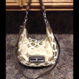 COACH IVORY SHOULDER BAG