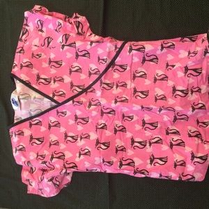 Kitty cat scrub top. Pink