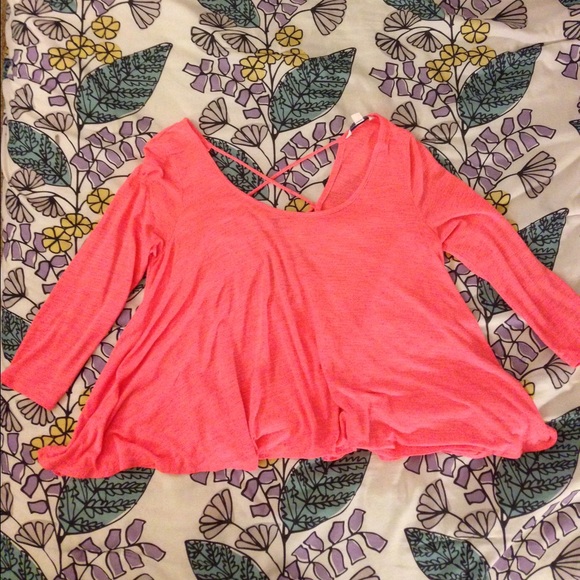 Peach shirt - Picture 1 of 4