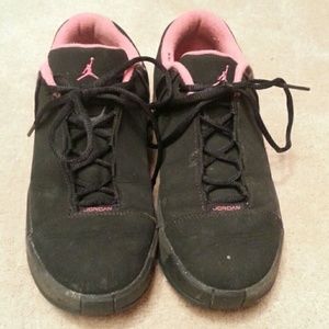 Pink and Black Jordan TE3