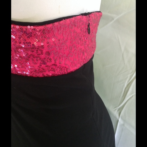 NEW Trixxi SZ 5 Pink Party Semi Formal Dress - Picture 2 of 4