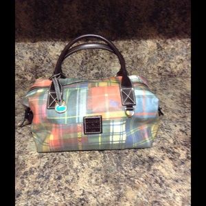 DOONEY & BOURKE LARGE PLAID TOTE