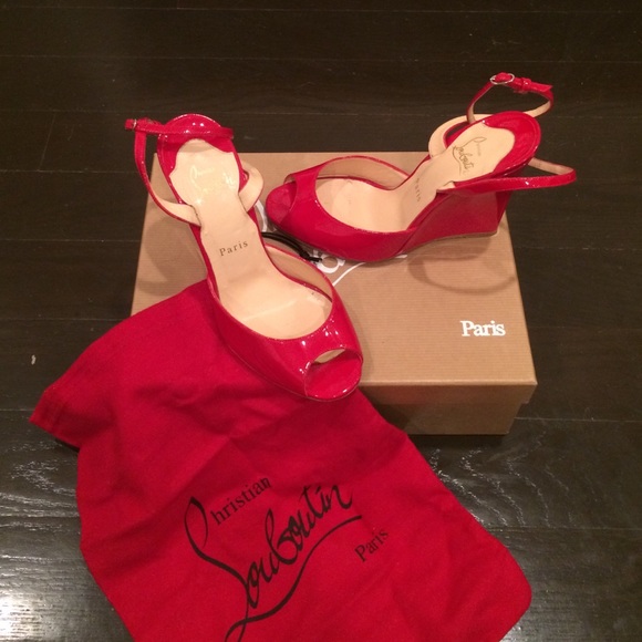 ❤️V-Day❤️Christian Louboutin Wedges - Picture 2 of 4