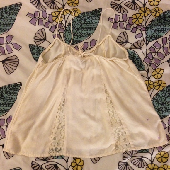 Cream white tank - Picture 4 of 4