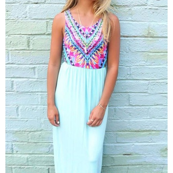 Dresses & Skirts - Beautiful maxi dress!