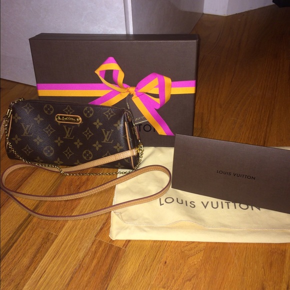 LOUIS VUITTON EVA CLUTH