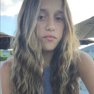 Meet your Posher, Alexia