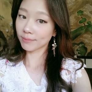 Meet your Posher, Clara