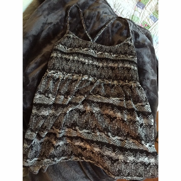 Black and white pattern tank