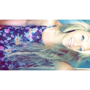 Meet your Posher, Maura