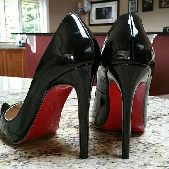 Black high heel red bottom