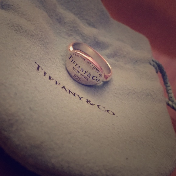Return to Tiffany Oval Tag Ring