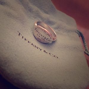 Return to Tiffany Oval Tag Ring