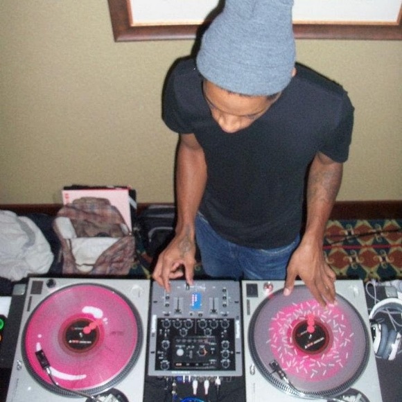 Meet your Posher, Amir - Picture 1 of 1