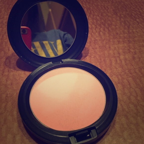 ❤️SOLD❤️Mac beauty powder in play it proper