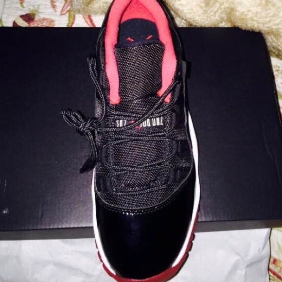 Low top 11s - Picture 2 of 4