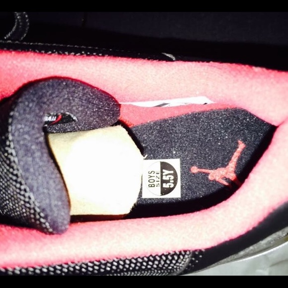 Low top 11s - Picture 4 of 4