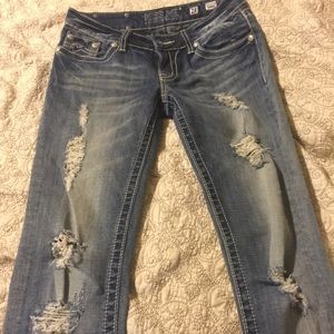 Miss Me distressed skinny jeans size 28