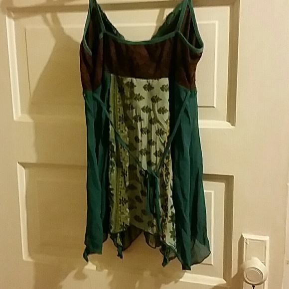 Top - Picture 2 of 2