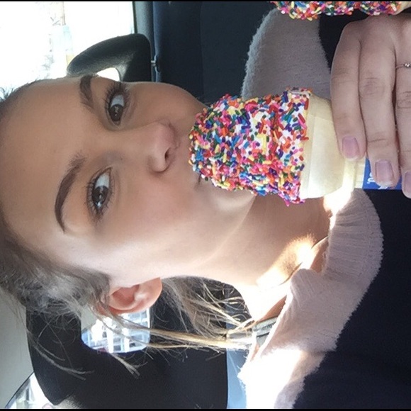 Meet your Posher, Terra - Picture 1 of 1