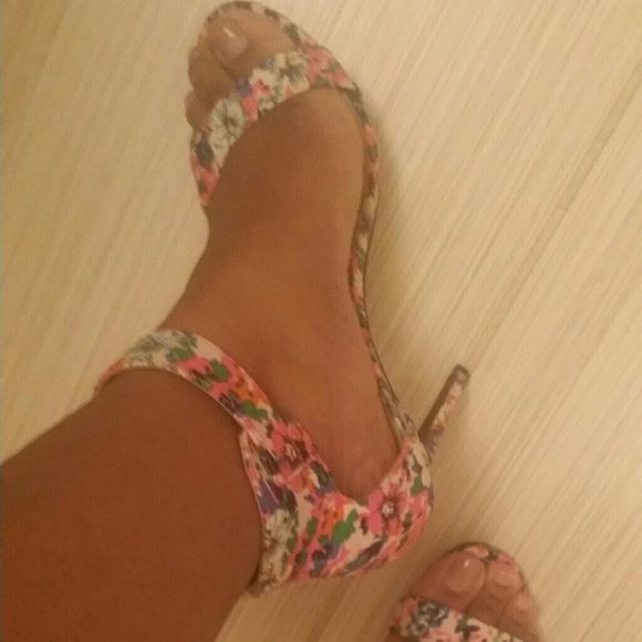 JustFab floral heel