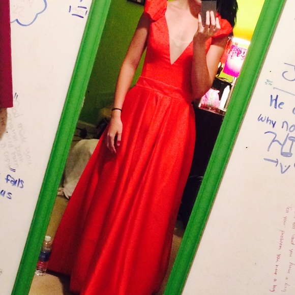 Size 0 ball gown