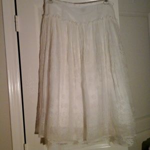 Creamy white on white skirt!