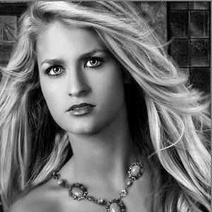 Meet your Posher, Chelsey