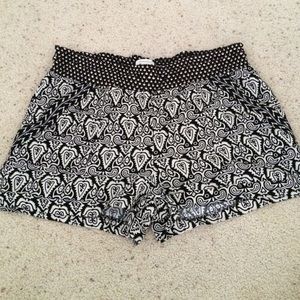 black and white patterned flowy, loose shorts