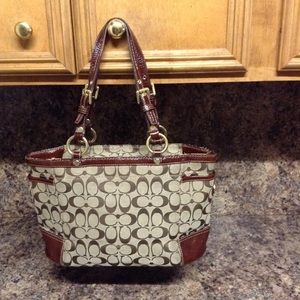 COACH LARGE BROWN PURSE