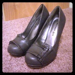 Madden Girl Savvyy Grey Paris heels