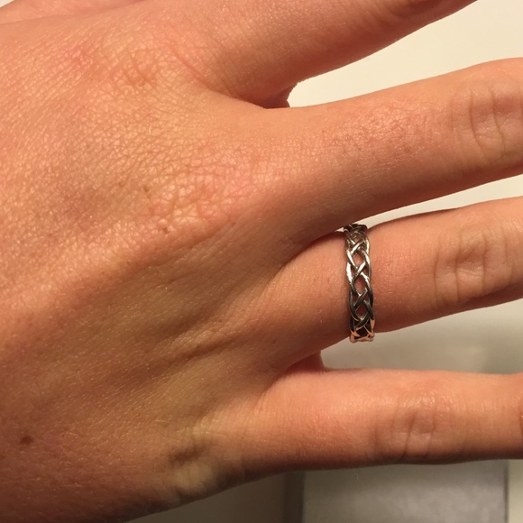 Silver ring - Picture 3 of 3
