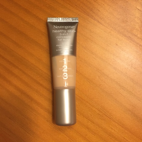 Neutrogena Healthy Skin 3-in-1 under eye concealer