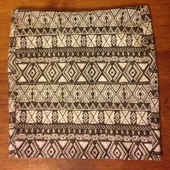 H&M tribal mini skirt, size 6