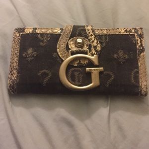 Guess wallet